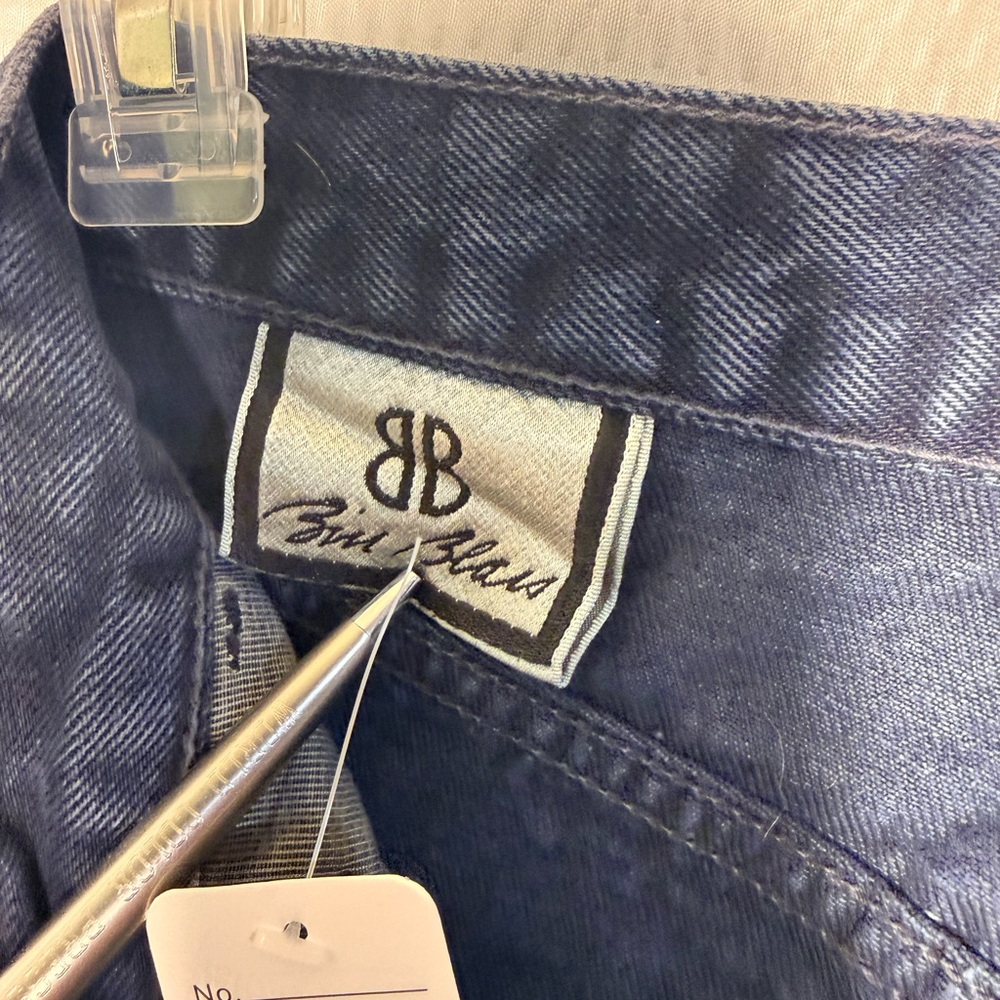 Bill Blass High-Waist Dark Navy Denim Shorts - Picture 6 of 8